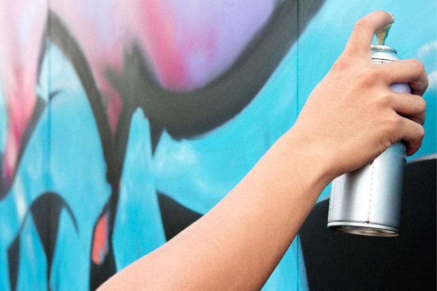 Grafiti callejero en el malecón