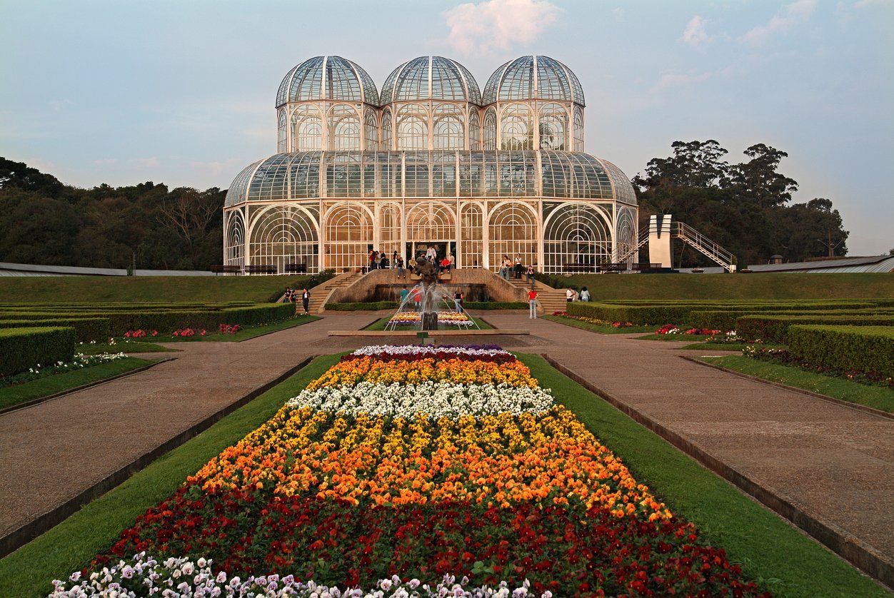 Fachada do Jardim Botânico em Curitiba, Brasil.